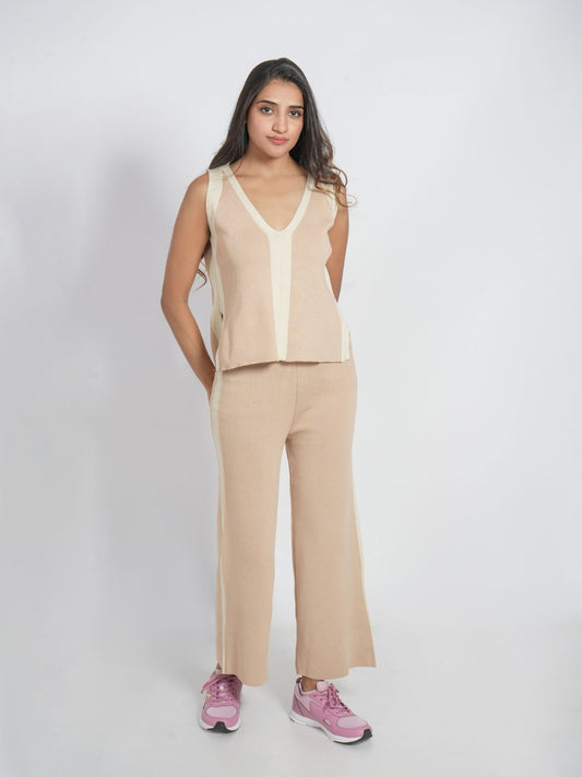 Beige V-neck Sleevless Set