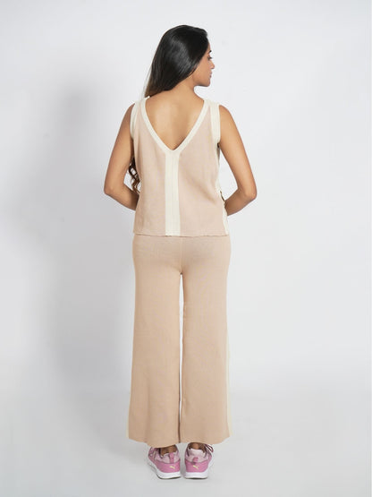 Beige V-neck Sleevless Set